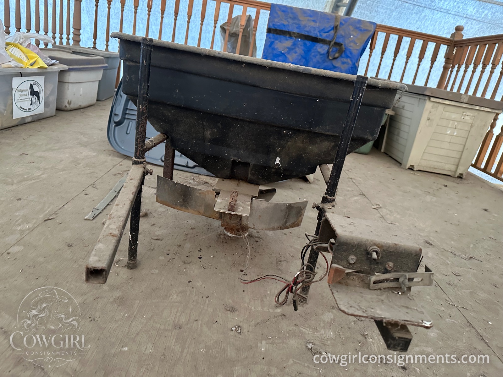 Cycle Country 12V ATV Broadcast Spreader, photo 2
