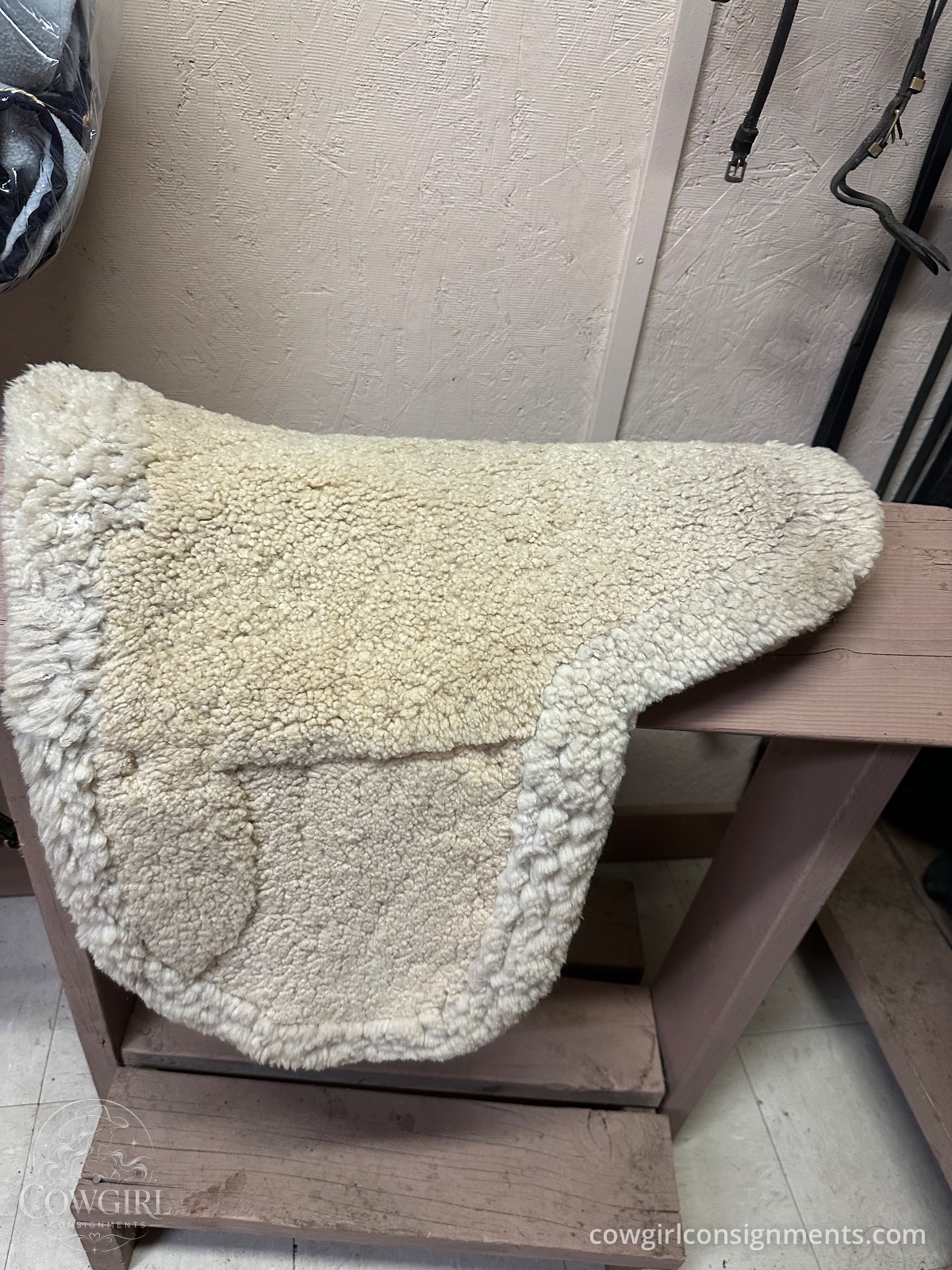 Fleeceworks Sheepskin Saddle Pads, Set Of 2 (Medium), photo 2