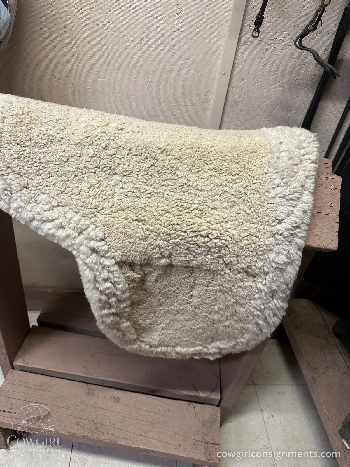 Fleeceworks Sheepskin Saddle Pads, Set Of 2 (Medium), photo 3
